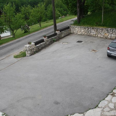 Guest House Tone Poljanak Esterno foto