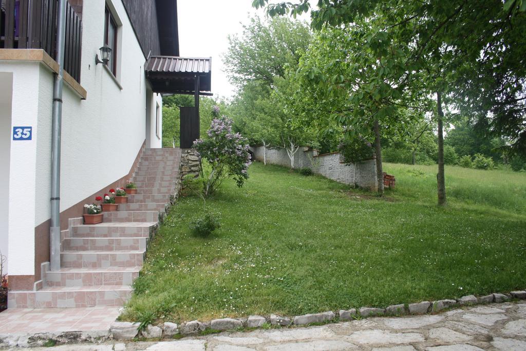 Guest House Tone Poljanak Esterno foto