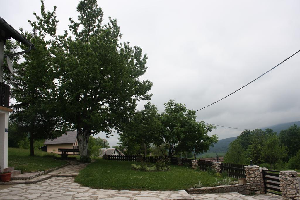 Guest House Tone Poljanak Esterno foto