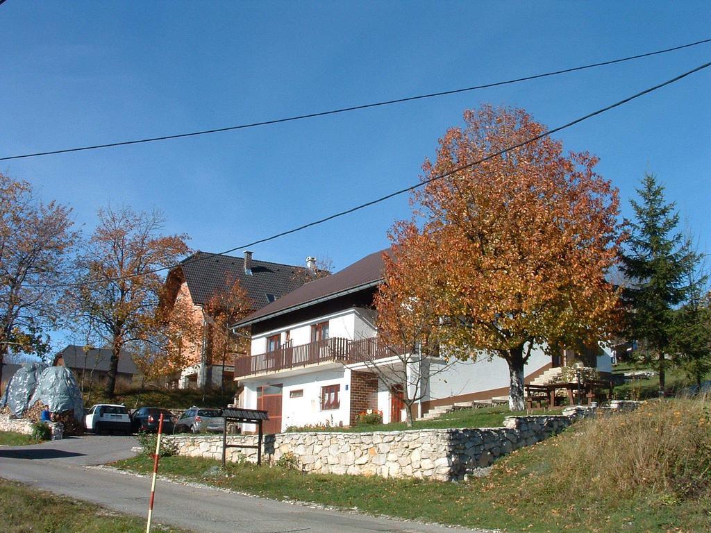 Guest House Tone Poljanak Esterno foto