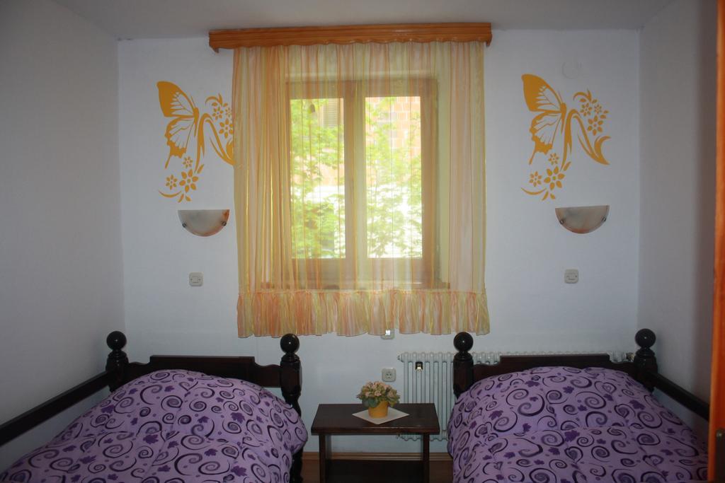 Guest House Tone Poljanak Camera foto